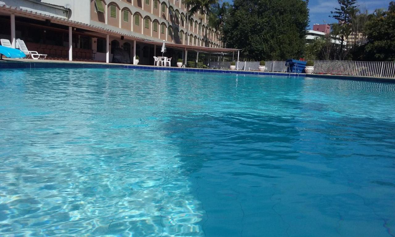 Flat Cavalinho Branco - Vista Do Lago E Piscina Aquecida Águas de Lindóia Bagian luar foto